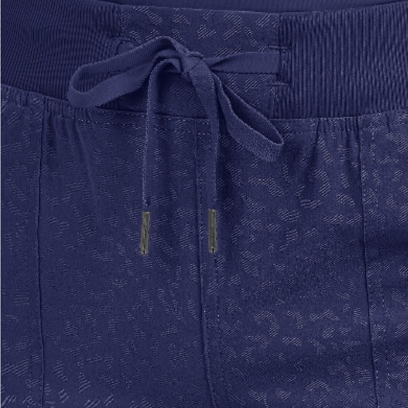 Zavate Ava Therese Cheetah Sheba Women’s Cargo Jogger Scrub Pants - Picture 7 of 9